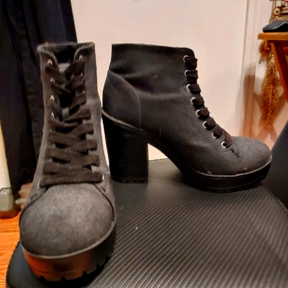 Divided/ H&M canvas booties 40eu